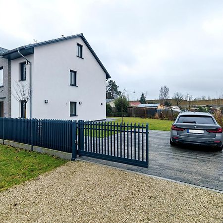 Bohnapartments Luxury Villa Berlin - 210Qm - Wintergarten - Kamin - 4 Kostenlose Parkplaetze - 6 Schlafzimmer - Neubau - Luxusausstattung Birkenwerder Exterior foto