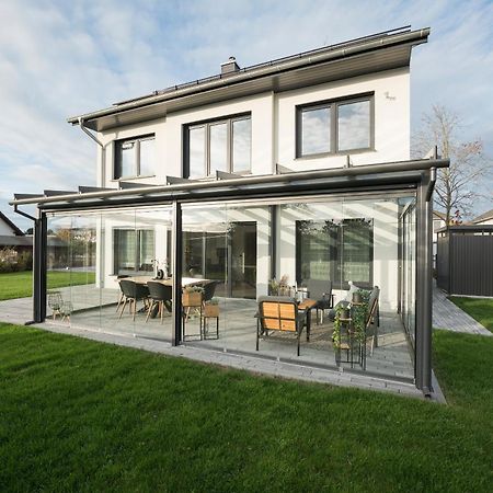 Bohnapartments Luxury Villa Berlin - 210Qm - Wintergarten - Kamin - 4 Kostenlose Parkplaetze - 6 Schlafzimmer - Neubau - Luxusausstattung Birkenwerder Exterior foto