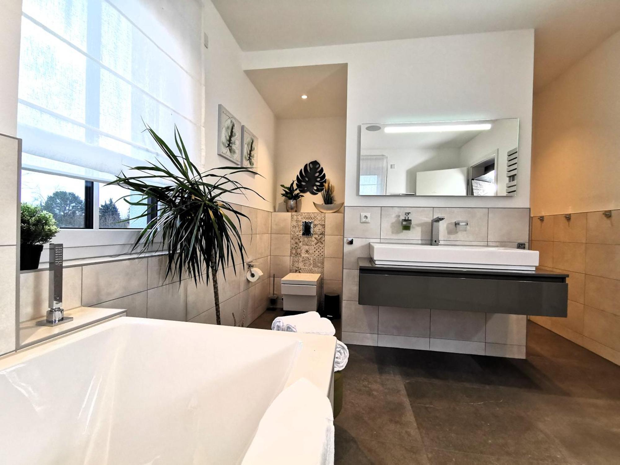 Bohnapartments Luxury Villa Berlin - 210Qm - Wintergarten - Kamin - 4 Kostenlose Parkplaetze - 6 Schlafzimmer - Neubau - Luxusausstattung Birkenwerder Exterior foto