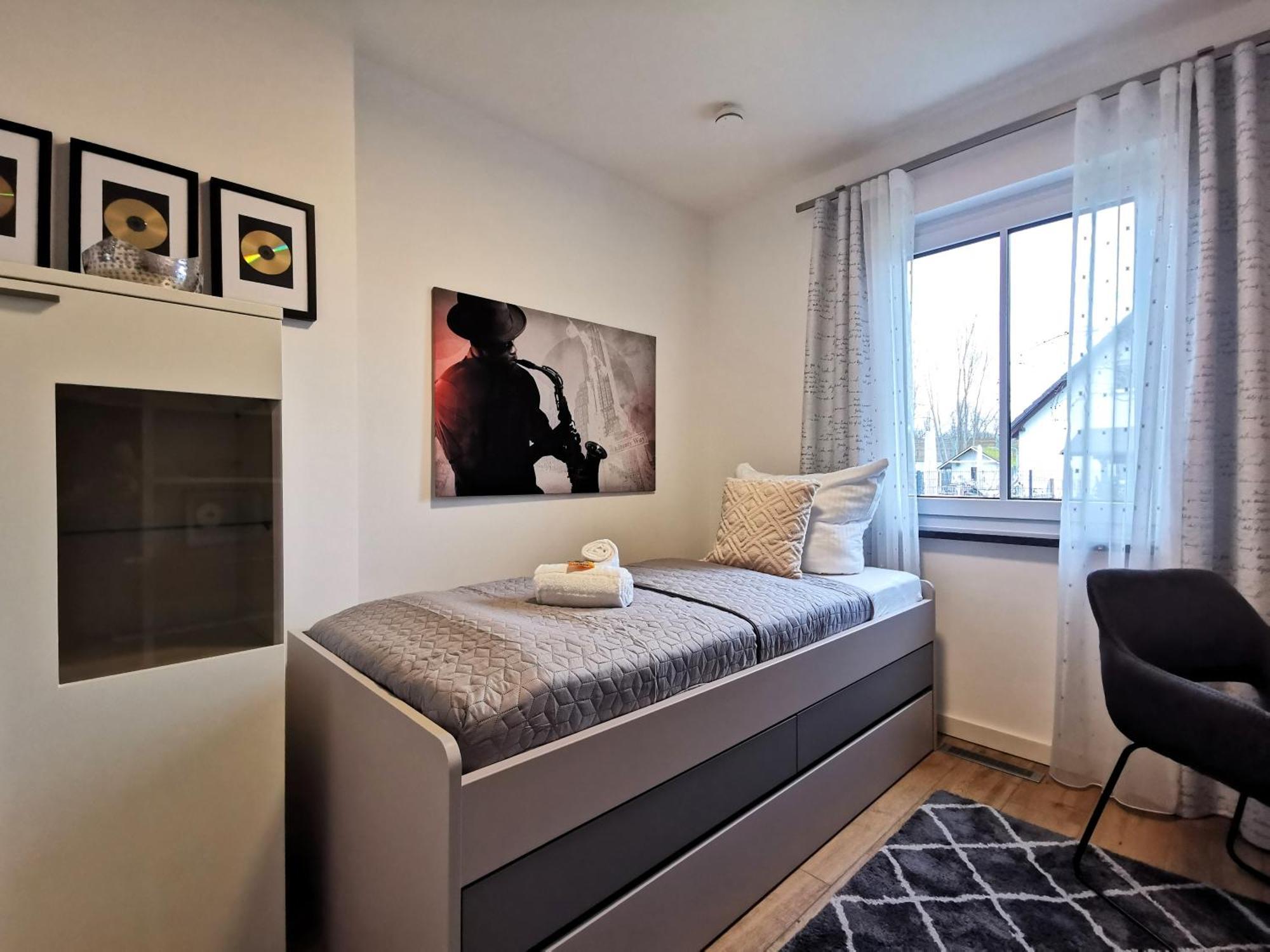 Bohnapartments Luxury Villa Berlin - 210Qm - Wintergarten - Kamin - 4 Kostenlose Parkplaetze - 6 Schlafzimmer - Neubau - Luxusausstattung Birkenwerder Exterior foto