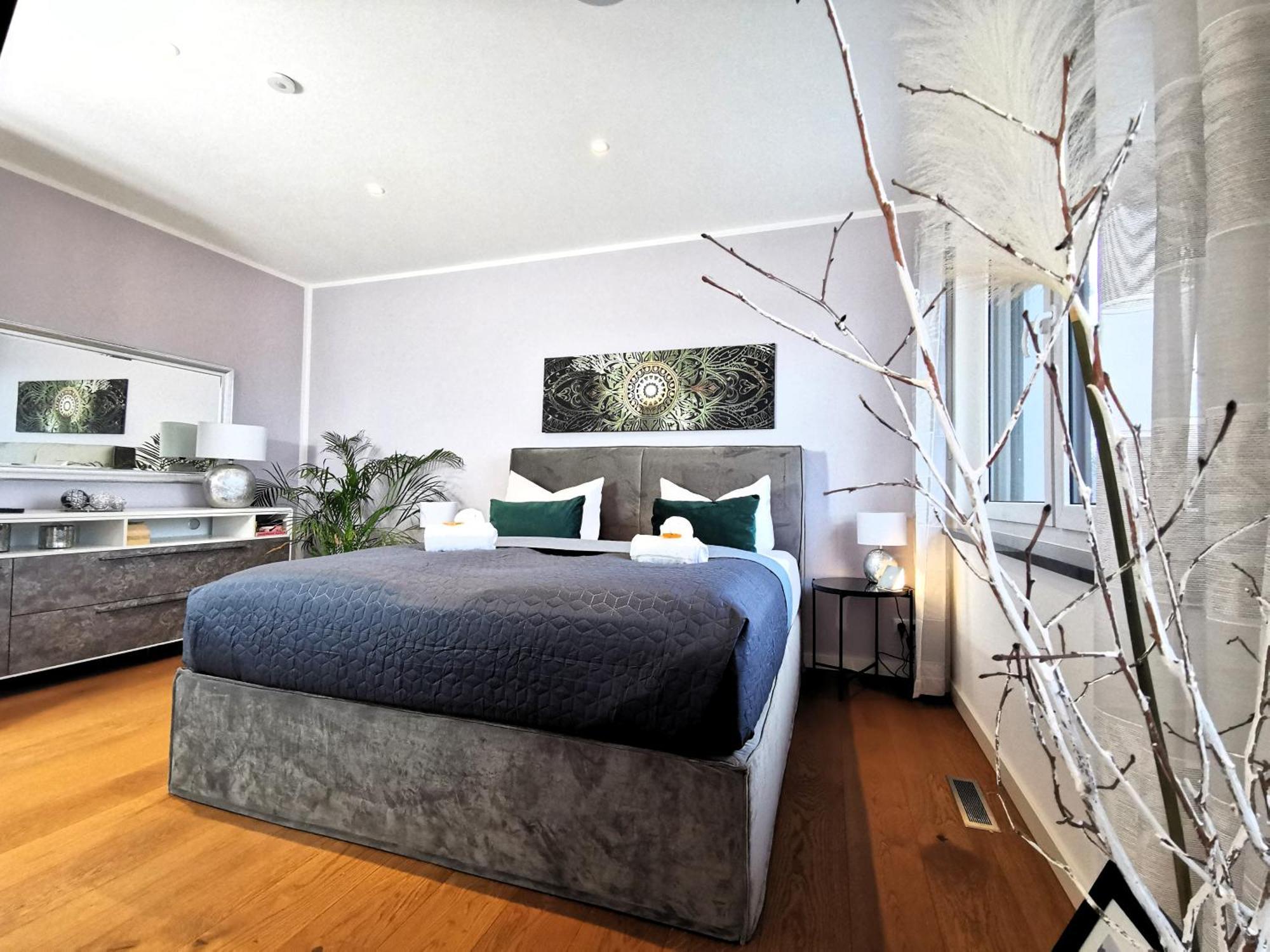 Bohnapartments Luxury Villa Berlin - 210Qm - Wintergarten - Kamin - 4 Kostenlose Parkplaetze - 6 Schlafzimmer - Neubau - Luxusausstattung Birkenwerder Exterior foto