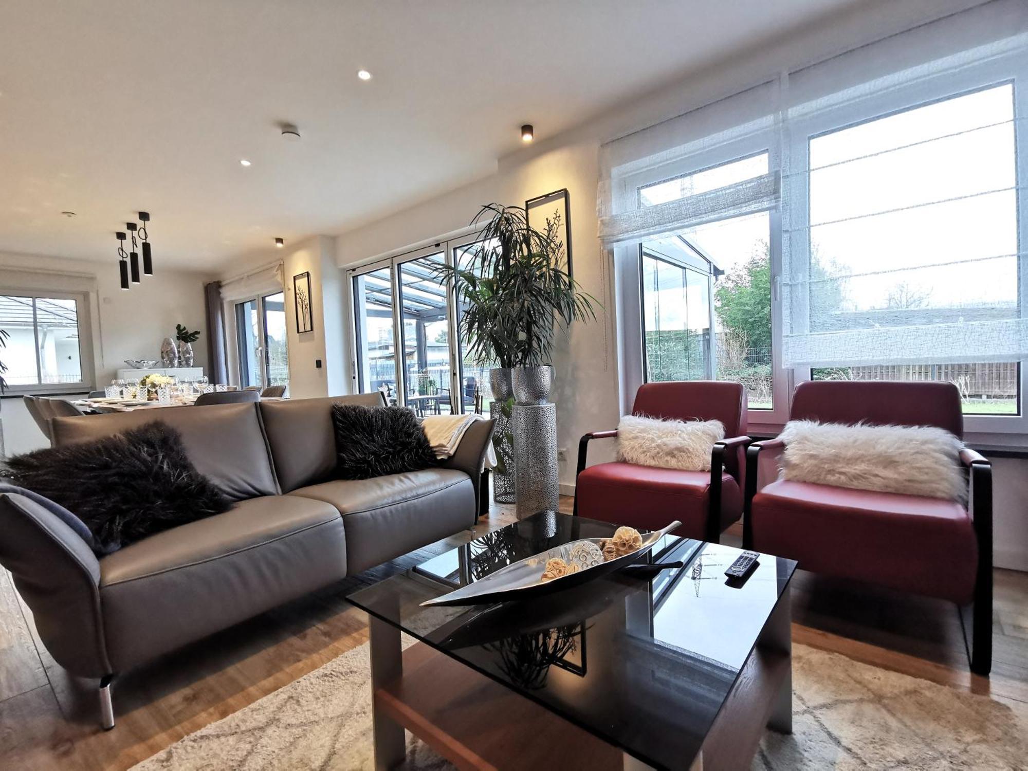 Bohnapartments Luxury Villa Berlin - 210Qm - Wintergarten - Kamin - 4 Kostenlose Parkplaetze - 6 Schlafzimmer - Neubau - Luxusausstattung Birkenwerder Exterior foto